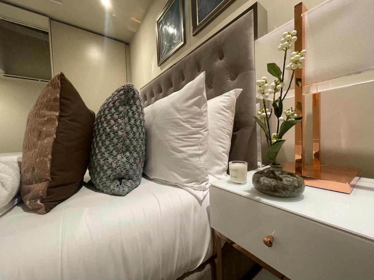 Sophisticated 1Br, 1 Ba Chigwell Designer Flat Chcl F2 Apartamento Exterior foto
