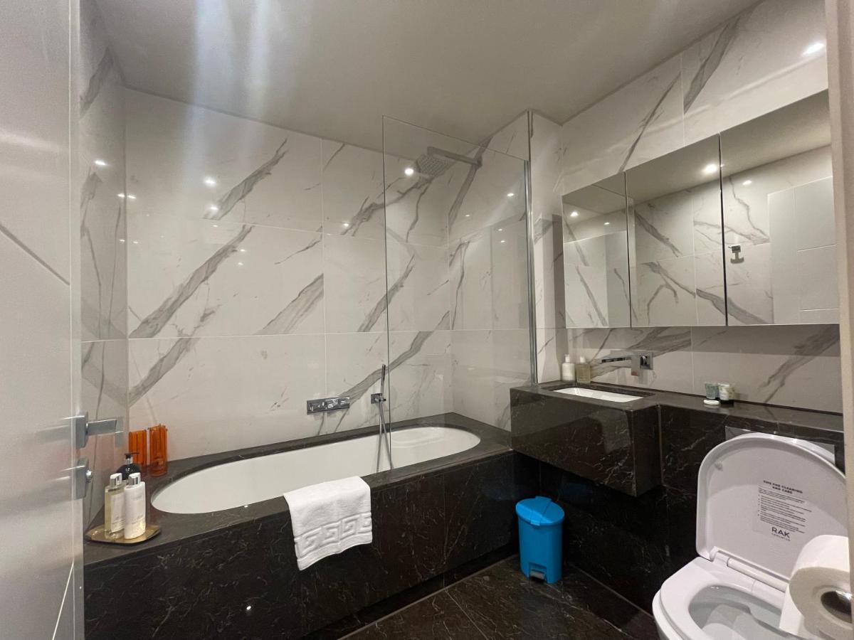 Sophisticated 1Br, 1 Ba Chigwell Designer Flat Chcl F2 Apartamento Exterior foto